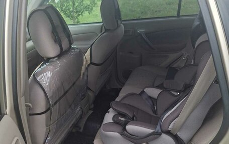 Toyota RAV4, 2005 год, 1 260 000 рублей, 5 фотография