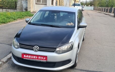 Volkswagen Polo VI (EU Market), 2011 год, 550 000 рублей, 2 фотография