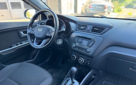 KIA Rio III рестайлинг, 2012 год, 990 000 рублей, 2 фотография