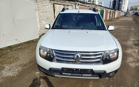 Renault Duster I рестайлинг, 2014 год, 1 000 000 рублей, 2 фотография