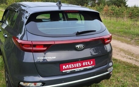KIA Sportage IV рестайлинг, 2021 год, 2 700 000 рублей, 4 фотография