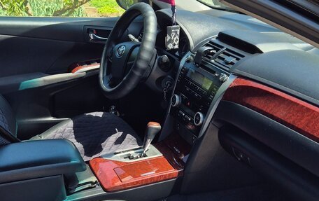Toyota Camry, 2013 год, 1 350 000 рублей, 10 фотография