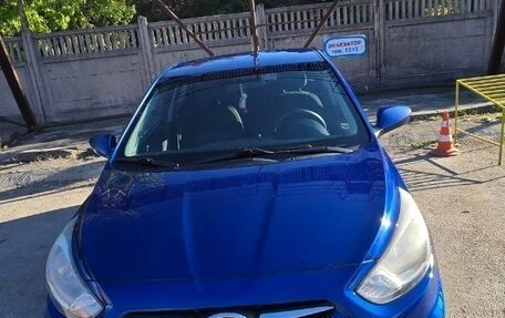 Hyundai Solaris II рестайлинг, 2011 год, 980 000 рублей, 4 фотография