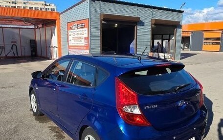 Hyundai Solaris II рестайлинг, 2011 год, 980 000 рублей, 3 фотография