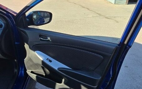 Hyundai Solaris II рестайлинг, 2011 год, 980 000 рублей, 13 фотография