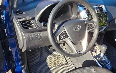 Hyundai Solaris II рестайлинг, 2011 год, 980 000 рублей, 20 фотография