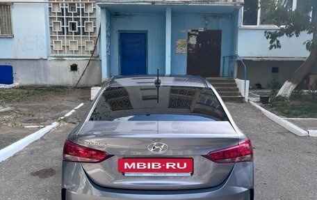Hyundai Solaris II рестайлинг, 2021 год, 1 850 000 рублей, 2 фотография