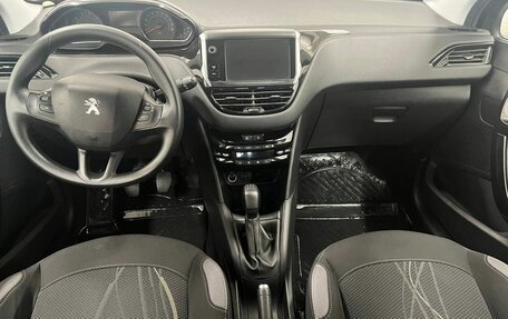Peugeot 208 II, 2013 год, 585 000 рублей, 10 фотография