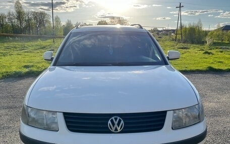 Volkswagen Passat B5+ рестайлинг, 1997 год, 385 000 рублей, 3 фотография