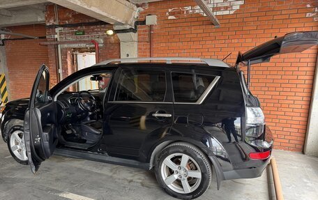 Mitsubishi Outlander III рестайлинг 3, 2008 год, 900 000 рублей, 6 фотография