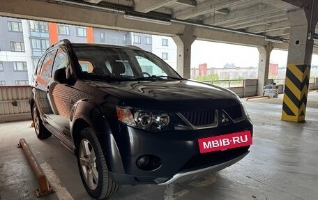 Mitsubishi Outlander III рестайлинг 3, 2008 год, 900 000 рублей, 3 фотография