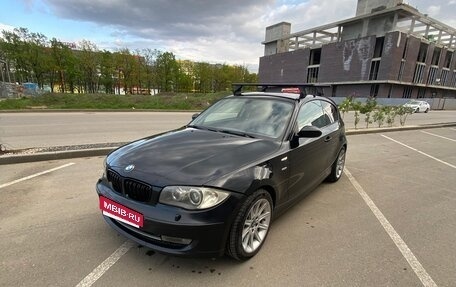 BMW 1 серия, 2009 год, 650 000 рублей, 6 фотография