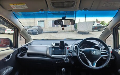 Honda Fit III, 2011 год, 900 000 рублей, 8 фотография