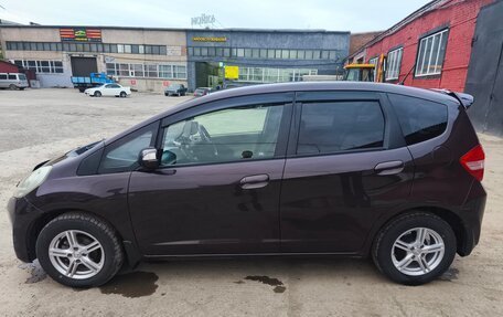 Honda Fit III, 2011 год, 900 000 рублей, 4 фотография
