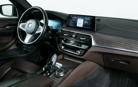 BMW 5 серия, 2018 год, 4 390 000 рублей, 11 фотография