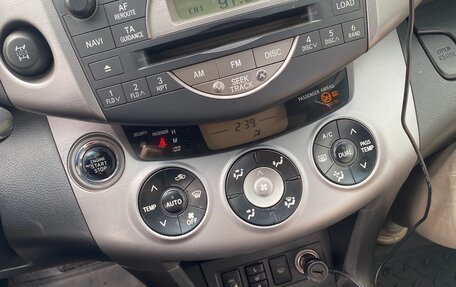 Toyota RAV4, 2007 год, 1 300 000 рублей, 12 фотография