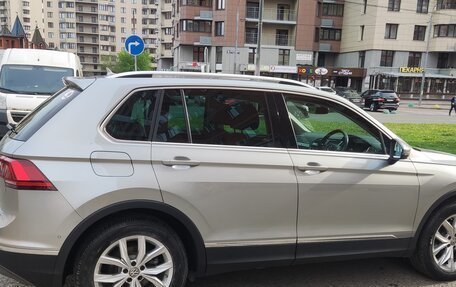 Volkswagen Tiguan II, 2018 год, 2 050 000 рублей, 4 фотография