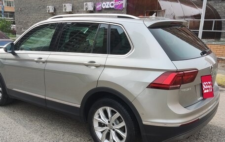 Volkswagen Tiguan II, 2018 год, 2 050 000 рублей, 2 фотография
