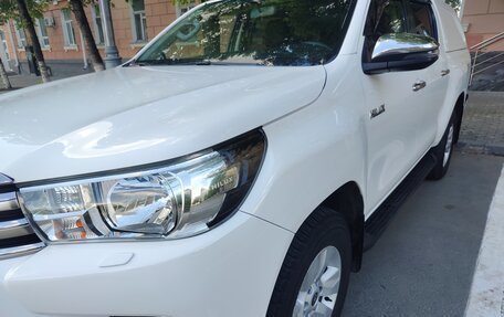 Toyota Hilux VIII, 2018 год, 2 700 000 рублей, 7 фотография