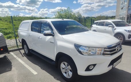 Toyota Hilux VIII, 2018 год, 2 700 000 рублей, 13 фотография