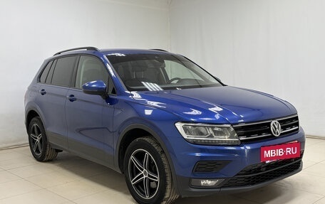 Volkswagen Tiguan II, 2019 год, 1 950 000 рублей, 3 фотография