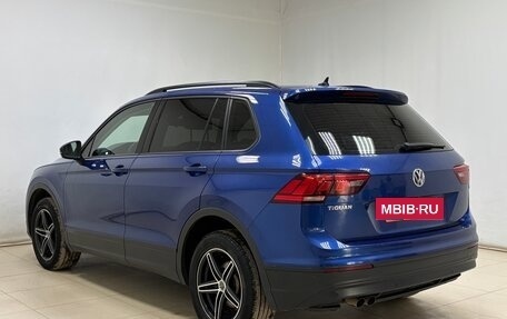 Volkswagen Tiguan II, 2019 год, 1 950 000 рублей, 6 фотография