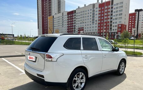 Mitsubishi Outlander III рестайлинг 3, 2012 год, 1 410 000 рублей, 4 фотография