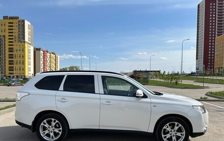 Mitsubishi Outlander III рестайлинг 3, 2012 год, 1 410 000 рублей, 3 фотография