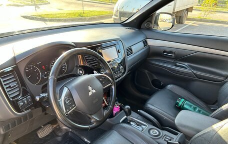 Mitsubishi Outlander III рестайлинг 3, 2012 год, 1 410 000 рублей, 12 фотография
