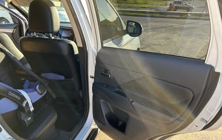 Mitsubishi Outlander III рестайлинг 3, 2012 год, 1 410 000 рублей, 16 фотография