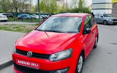 Volkswagen Polo VI (EU Market), 2012 год, 750 000 рублей, 2 фотография