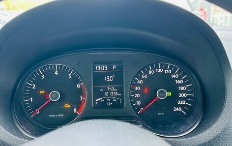 Volkswagen Polo VI (EU Market), 2012 год, 750 000 рублей, 33 фотография