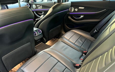Mercedes-Benz E-Класс, 2018 год, 4 000 000 рублей, 13 фотография
