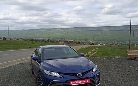 Toyota Camry, 2021 год, 3 900 000 рублей, 9 фотография