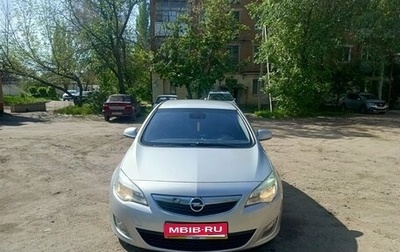Opel Astra J, 2011 год, 655 000 рублей, 1 фотография