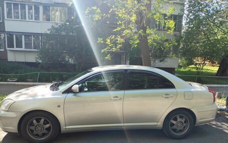Toyota Avensis III рестайлинг, 2004 год, 960 000 рублей, 14 фотография