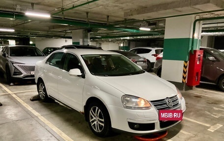 Volkswagen Jetta VI, 2010 год, 680 000 рублей, 2 фотография