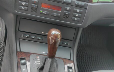 BMW 3 серия, 2004 год, 630 000 рублей, 12 фотография