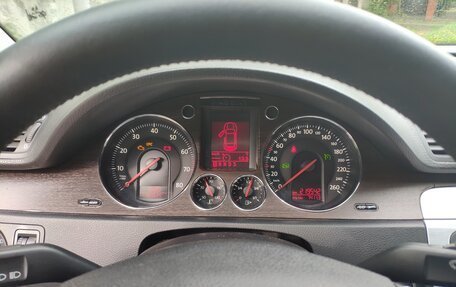 Volkswagen Passat B6, 2006 год, 550 000 рублей, 15 фотография