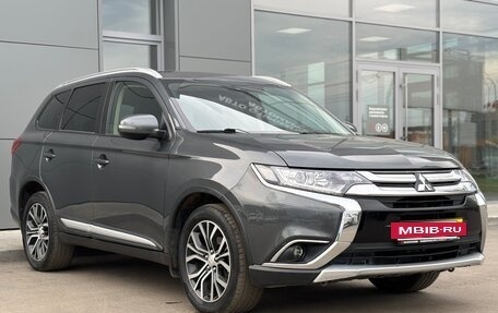 Mitsubishi Outlander III рестайлинг 3, 2018 год, 2 250 000 рублей, 3 фотография