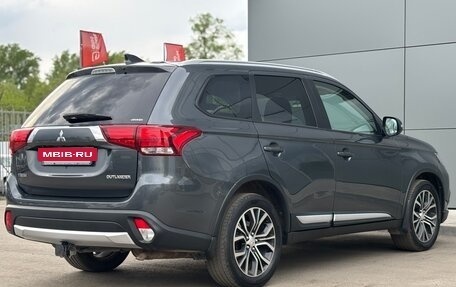 Mitsubishi Outlander III рестайлинг 3, 2018 год, 2 250 000 рублей, 5 фотография