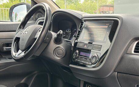 Mitsubishi Outlander III рестайлинг 3, 2018 год, 2 250 000 рублей, 17 фотография