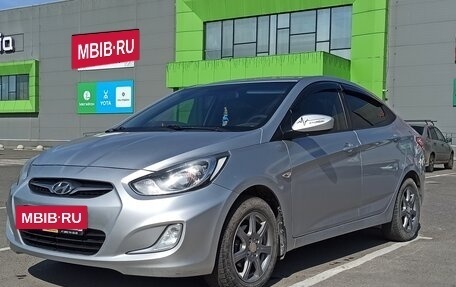 Hyundai Solaris II рестайлинг, 2011 год, 610 000 рублей, 3 фотография