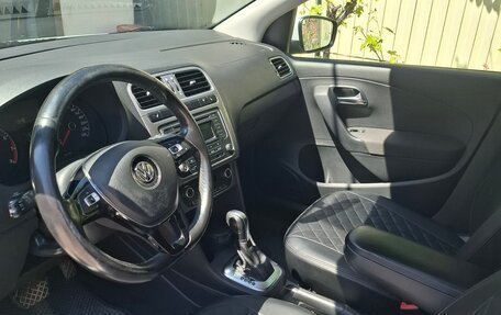 Volkswagen Polo VI (EU Market), 2015 год, 1 170 000 рублей, 10 фотография