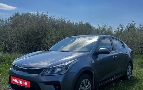 KIA Rio IV, 2017 год, 1 300 000 рублей, 2 фотография