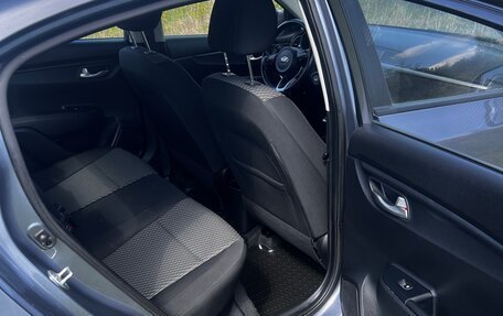 KIA Rio IV, 2017 год, 1 300 000 рублей, 10 фотография