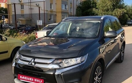 Mitsubishi Outlander III рестайлинг 3, 2018 год, 1 780 000 рублей, 5 фотография