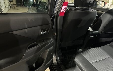 Mitsubishi Outlander III рестайлинг 3, 2018 год, 1 780 000 рублей, 15 фотография