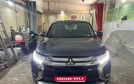 Mitsubishi Outlander III рестайлинг 3, 2018 год, 1 780 000 рублей, 19 фотография