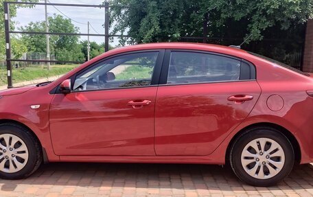 KIA Rio IV, 2021 год, 1 850 000 рублей, 2 фотография